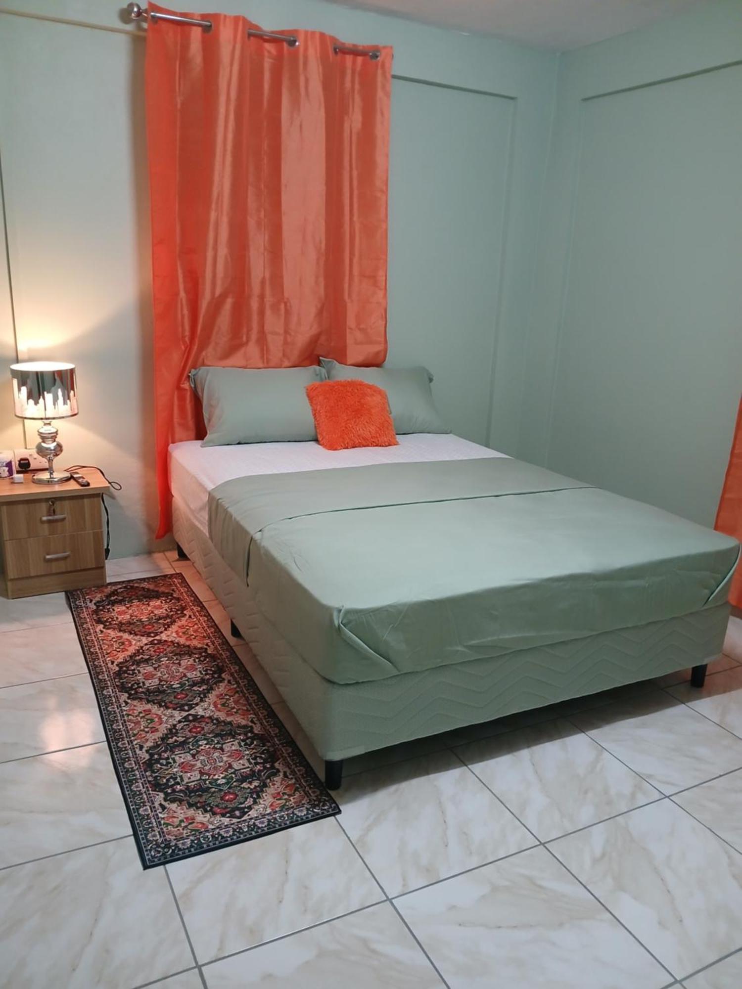 Natrue'S Haven Bed & Breakfast Marigot Exterior photo